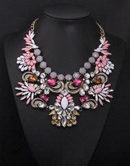 Exaggerated hollow flower Crystal necklace