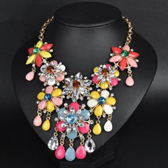 Exaggerated flowers crystal tassel necklace