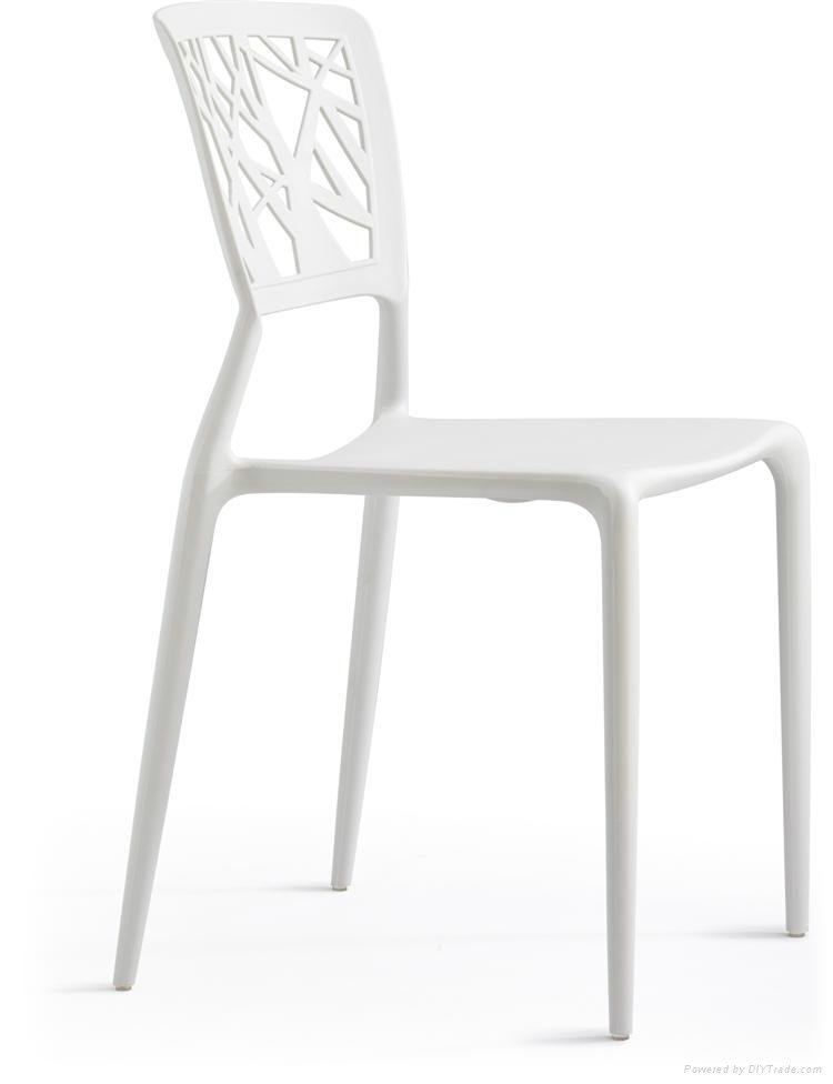 Modern Cheap Price Hollow Back Dining Chair Plastic Restaurant