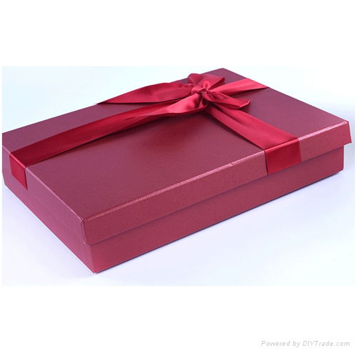 Rigid paper box for gift