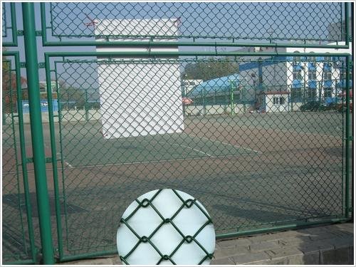 学校球场围墙隔离围栏网 4