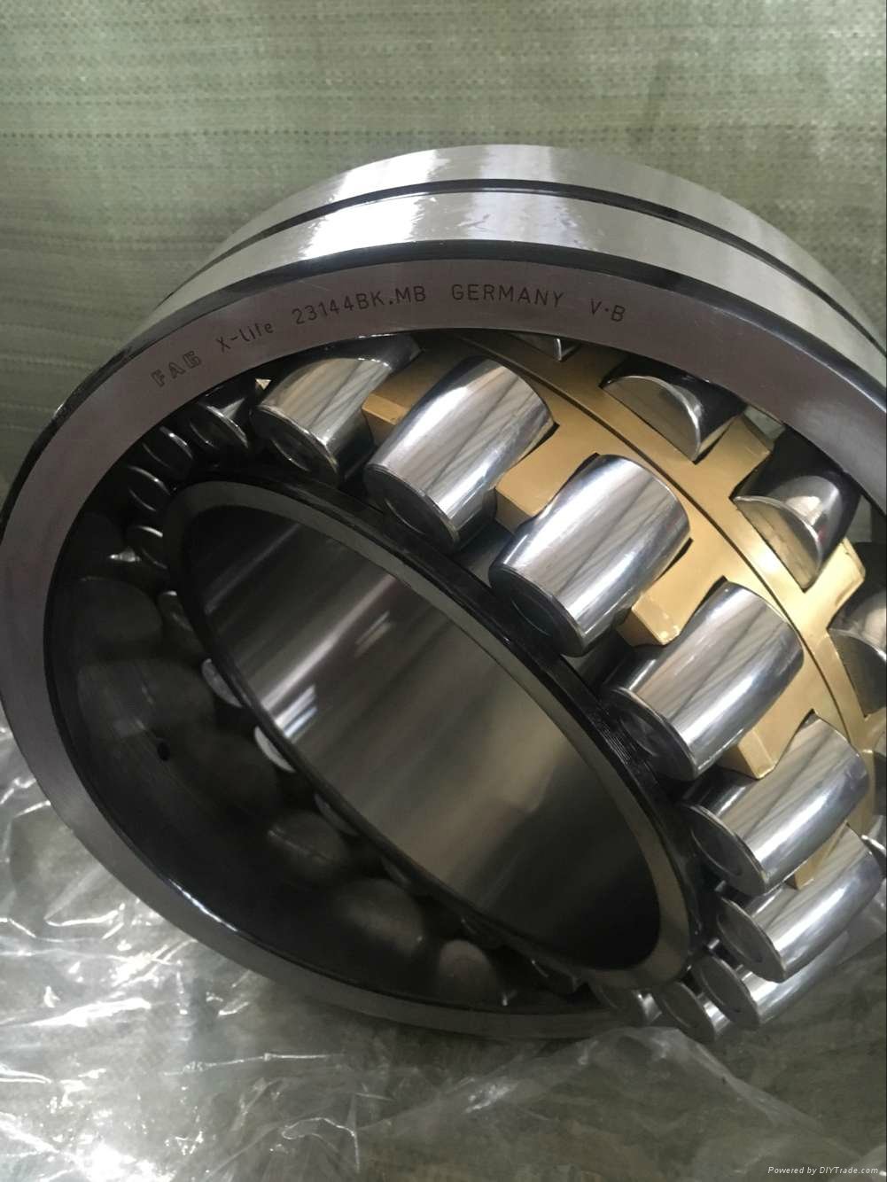 SKF Spherical roller bearing 23140BK-MB