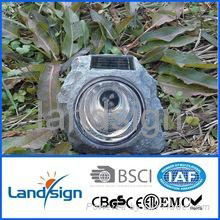 Classic garden resin solar rock stone spotlight