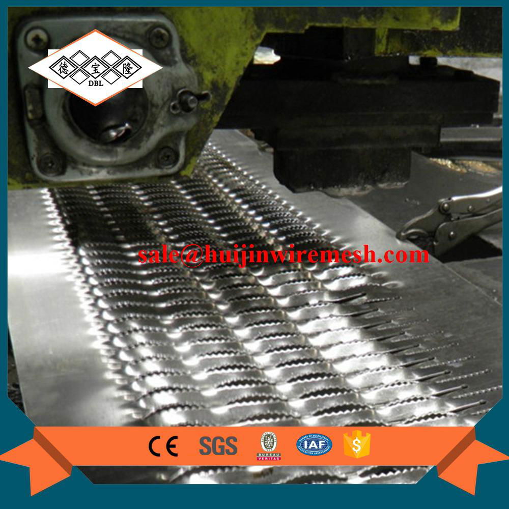 antislip perforated plank grating 2