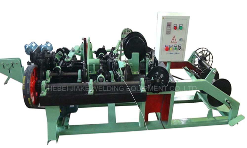 Double wire twisted barbed wire machine  4