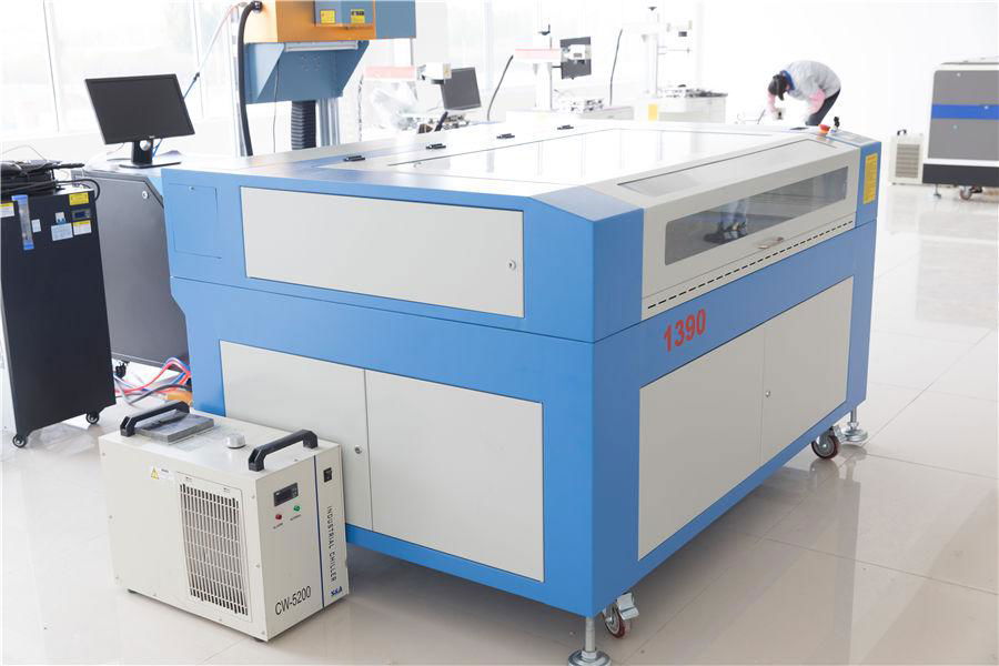 CO2 laser engraving cutting machine 2