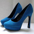 high-heeled shoes 2