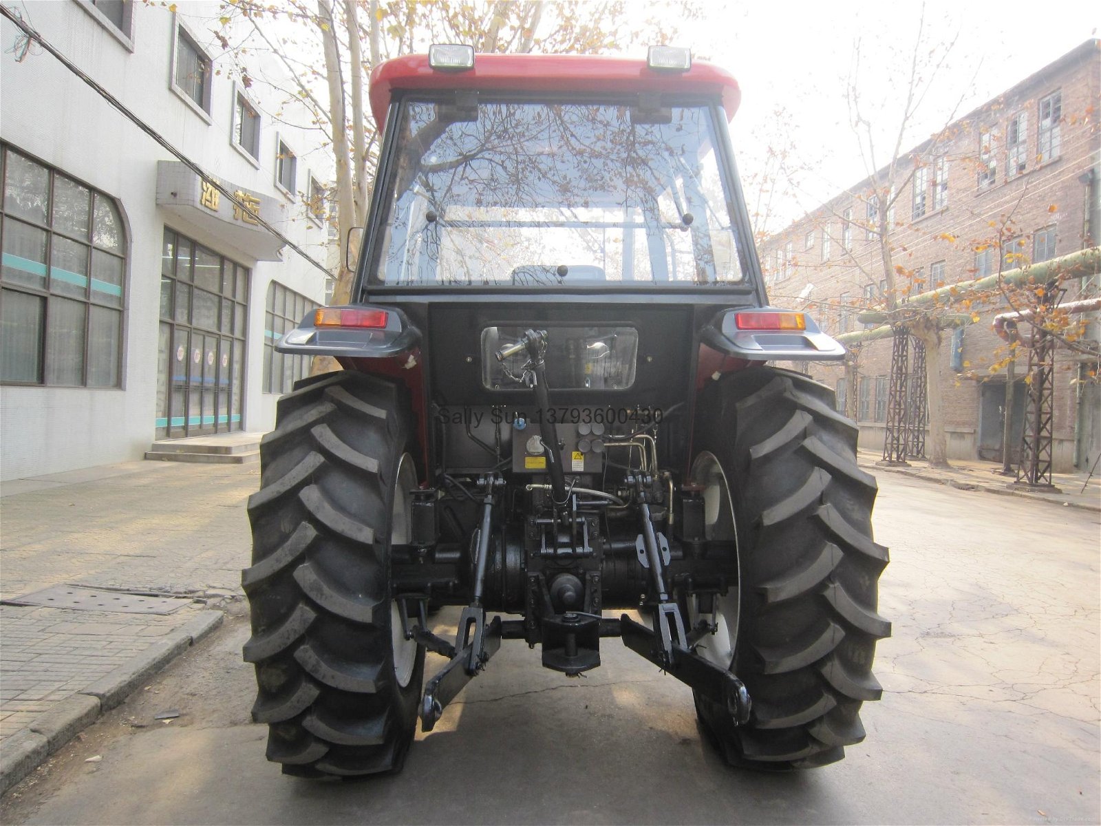SWT 80-180HP series tractor 4