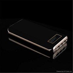 14,000mAh high capacity power bank with 3 USB outputs