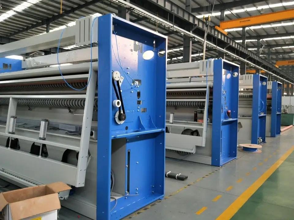 China Commercial Industrial Hotel Restaurant Towel Folder Machine 3