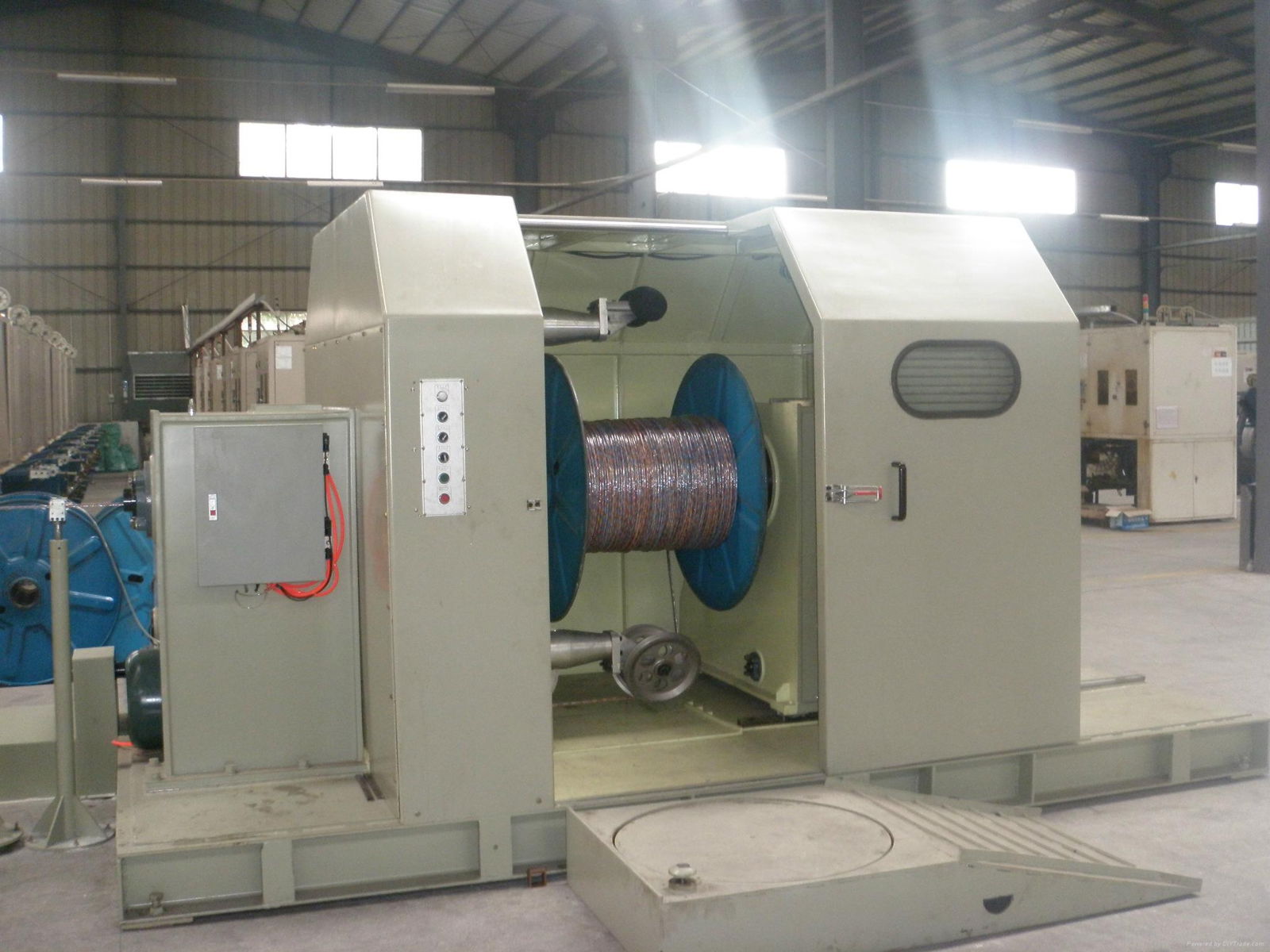 High speed cantilever single twisting machine 3