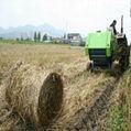 Walking straw baling machine, hay baling machine 3