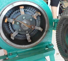 Feed mixing crusher/tooth disc grinder