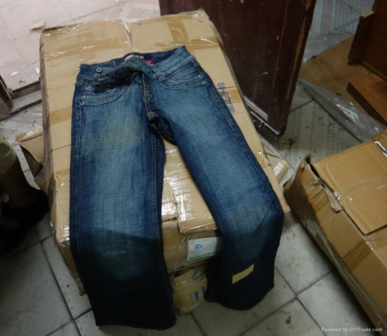 defective Jeans factory defects flaws branded stock products 3