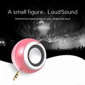 Newest style 3.5mm plug type mini speaker with beauty selfie spotlight lamp 