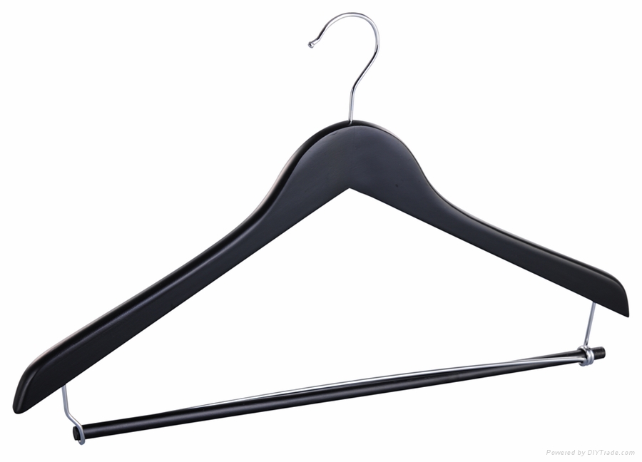 Natural wooden coat hanger with locking bar wh003 (China Manufacturer