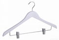 anti-slip wooden coat hanger with pant clips suit hangers 3