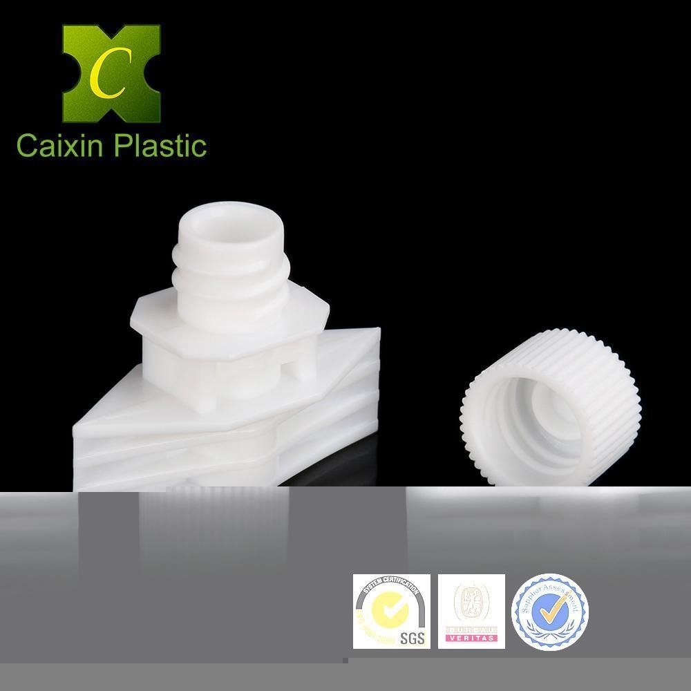 5.5mm plastic spout with cap for cosmetic sachet bag 2