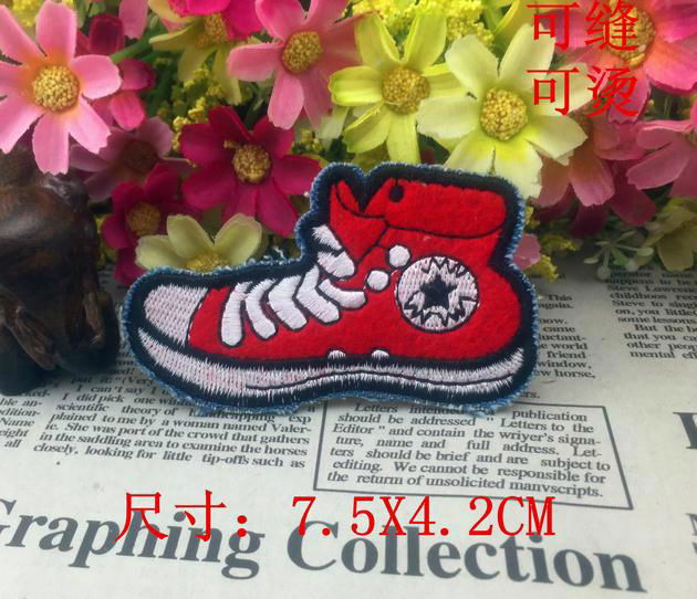 shoes dog honey butterfly shape cartoon badges kindergarden sign 2