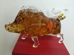 High Quality Pig Shape Liquor Bottle Glass Pig Wine bottles Unique Shaped Design