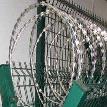 Welded razor barbed wire mesh 4