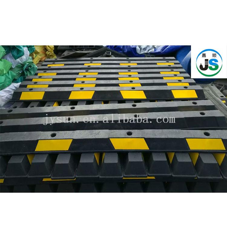 Black & Yellow Rubber 2meter Length Wheel Stopper for parking 2