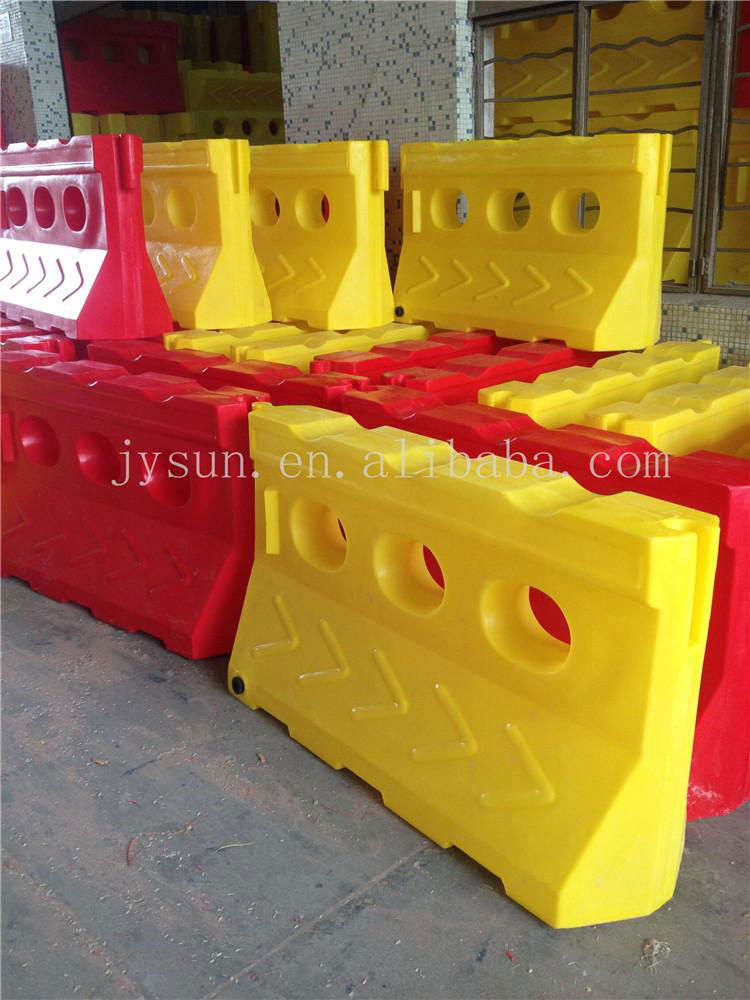Rotational moulding water fill traffic safety crash barrier