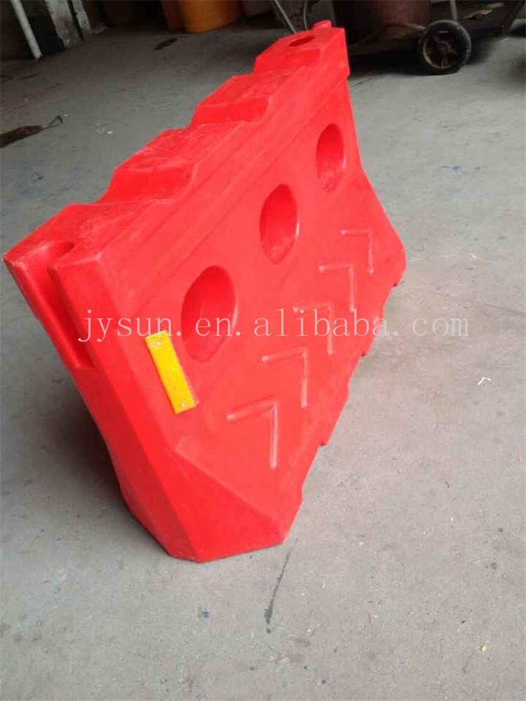 Rotational moulding water fill traffic safety crash barrier 3