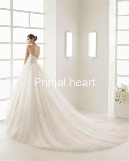 2017 Strapless a line wedding dress with long train 2