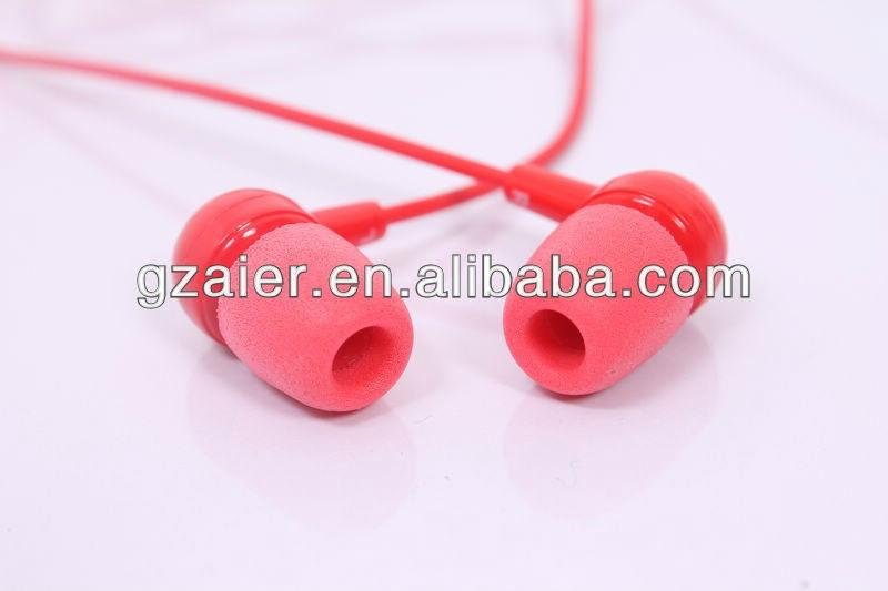 Portable media player use comfortable foam headset tips for ear safety 4