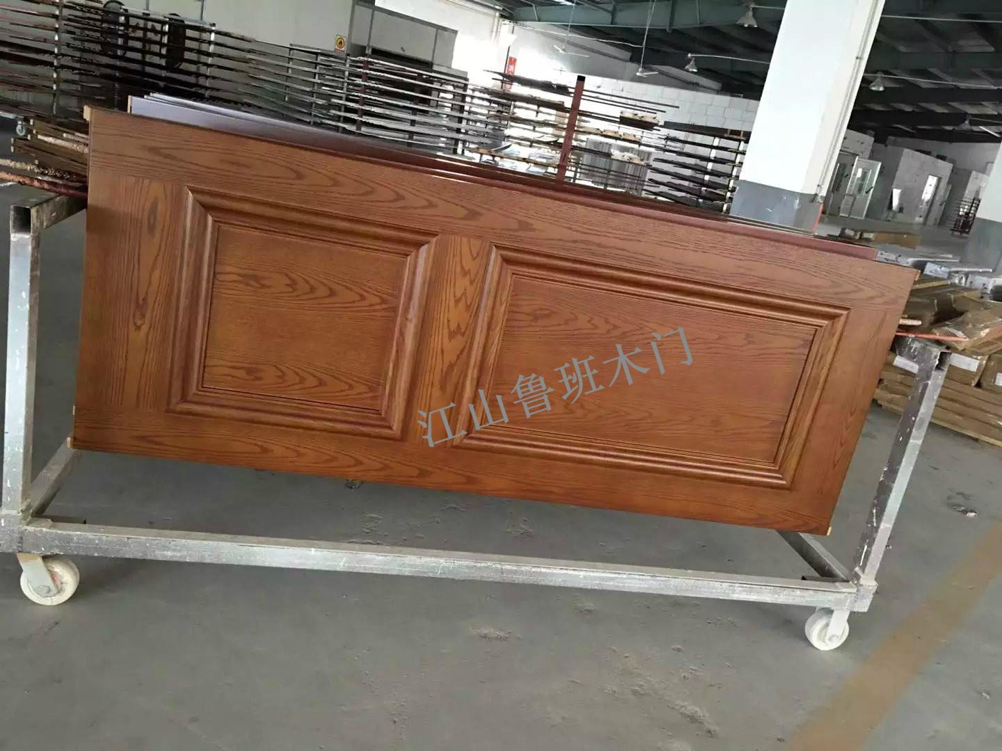 江山鲁班实木复合烤漆门 2