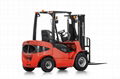 2.0 ton capacity diesel forklift truck 2