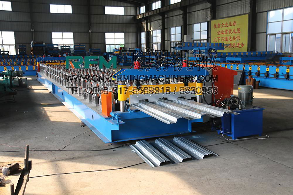 Floor Deck Roll Forming Machine with CE 3
