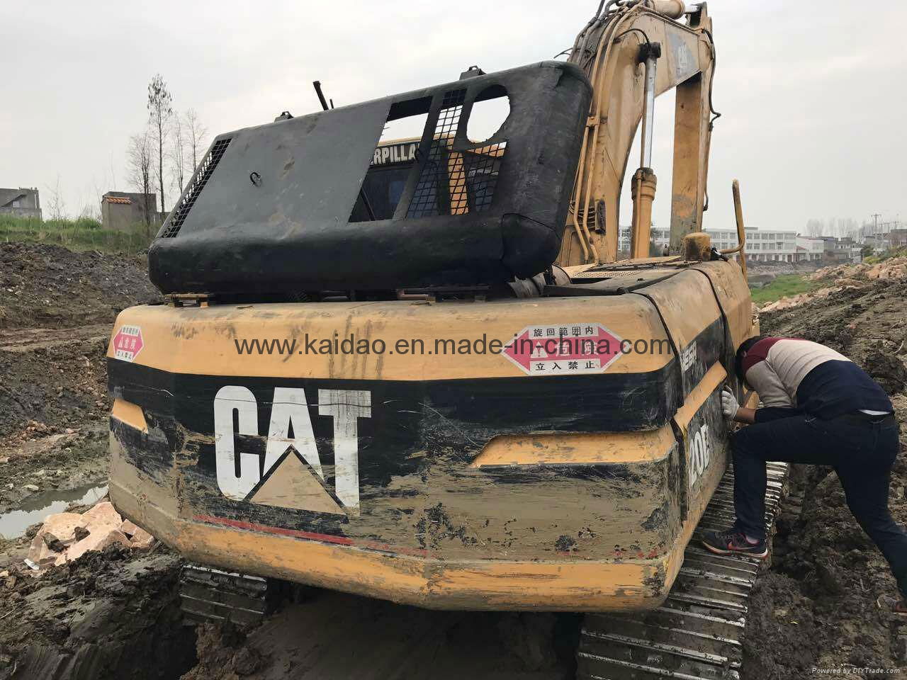 Used Cat 320b crawler excavator 2