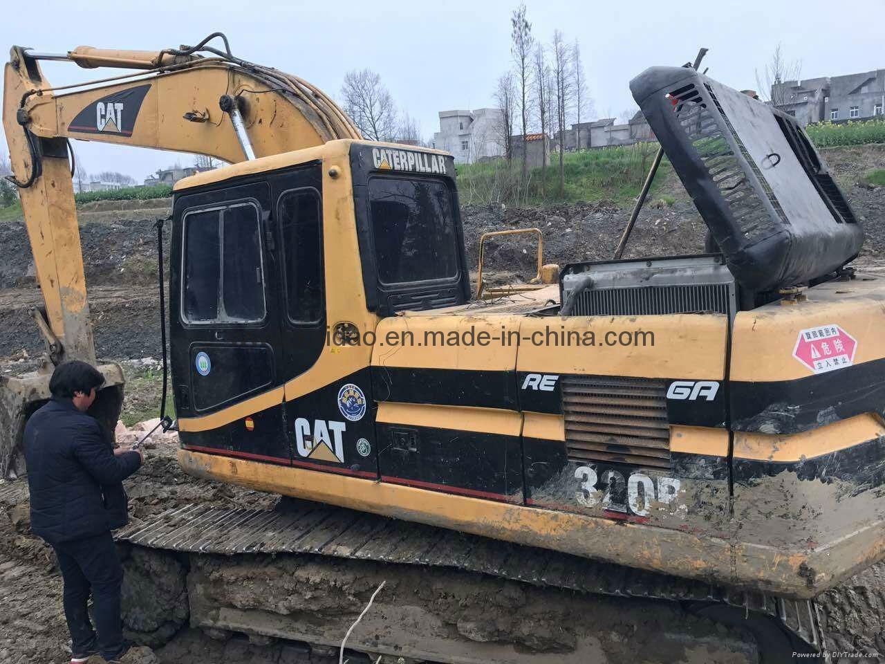 Used Cat 320b crawler excavator 5