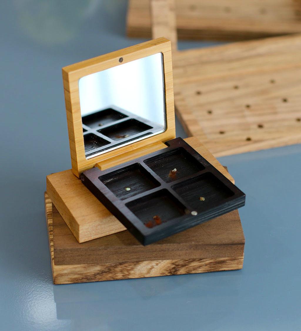 Cosmetic bamboo eye shadow box and color palette 4