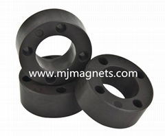 Plastic injection bonded magnet for sensors