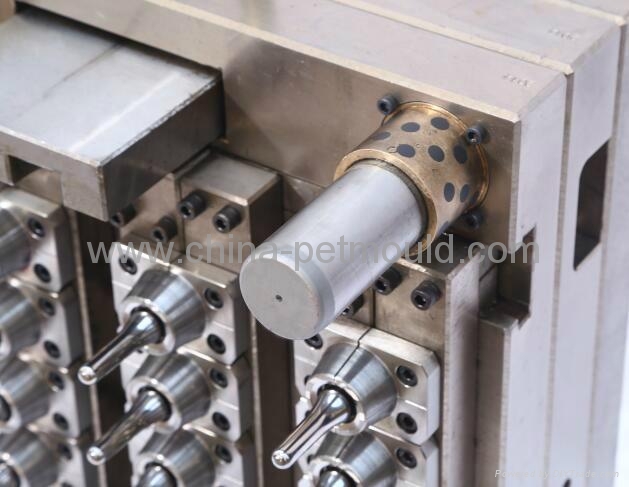 多腔礦泉水瓶單鎖瓶胚模具 4