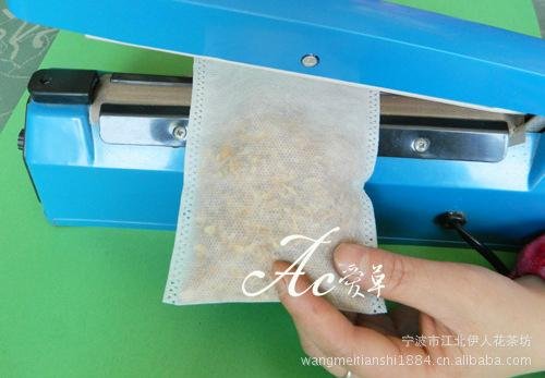 Plastic shell hand pressure sealing machine 4