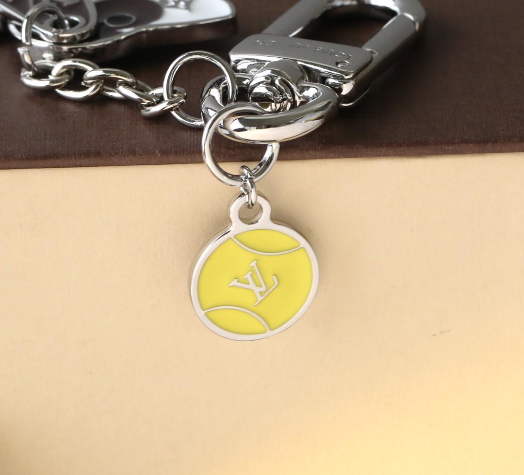 2023 new hot metal     hain fashion key fashion gift key Chain  12