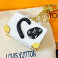 Hot fashion LV  fashion key Chain  gift key Chain  Jewllery