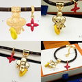 new fashion hot LV Bracelet hand Chain Wrist Chain band  Jewllery