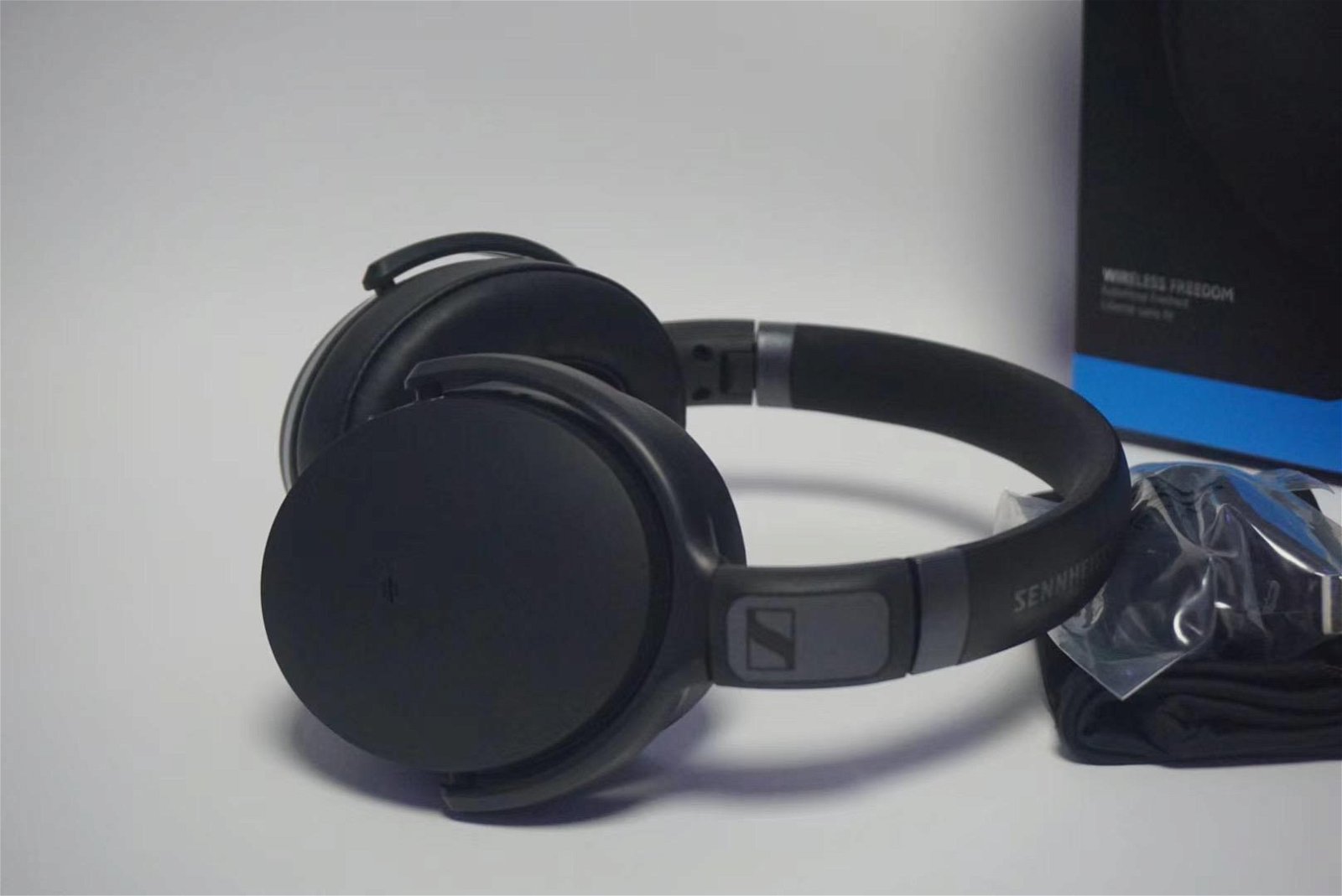 2023 Senn heiser HD 4.40BT headsets headphones earphones 5