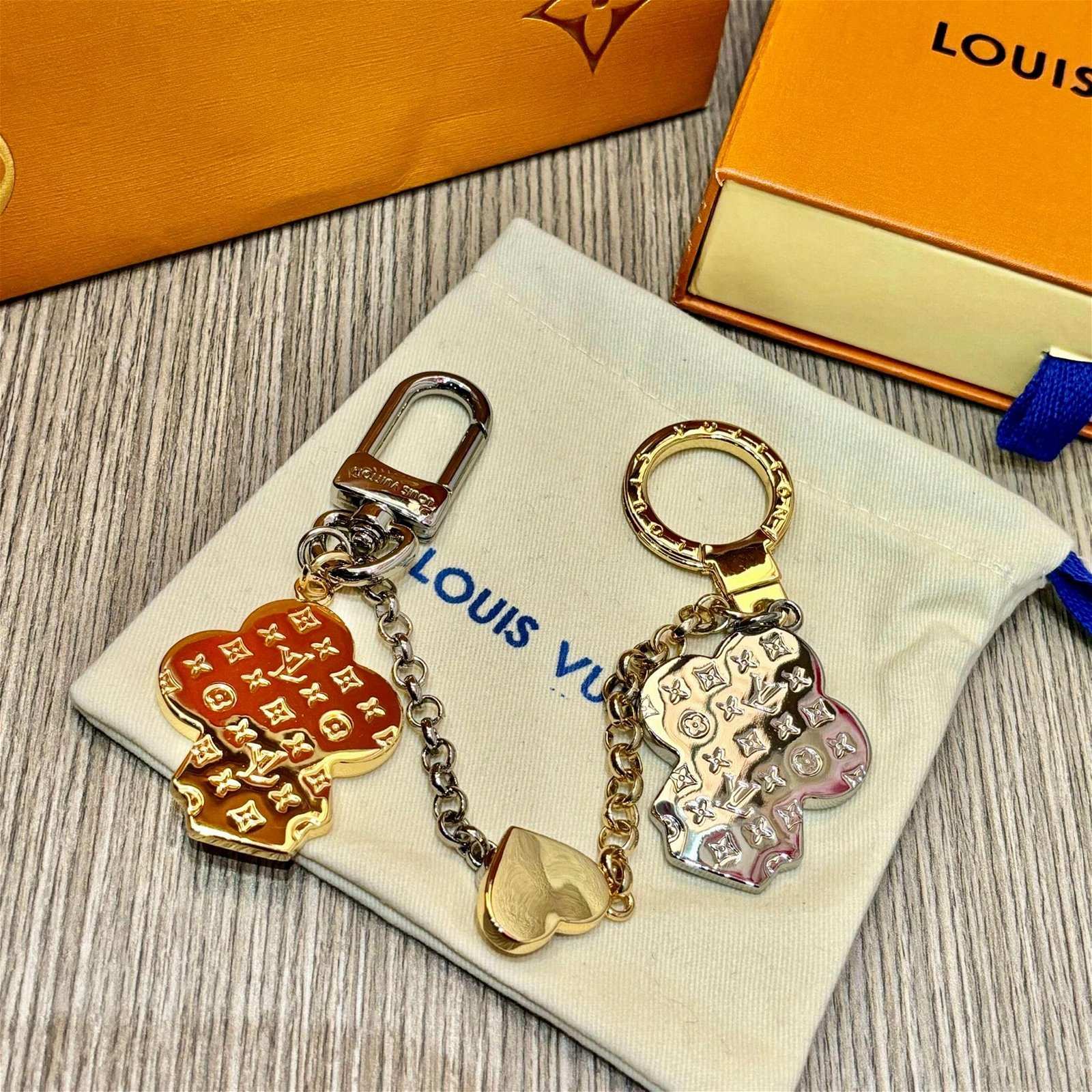 new                   ey chain Fashionable metal bag decoration bag accessories  3