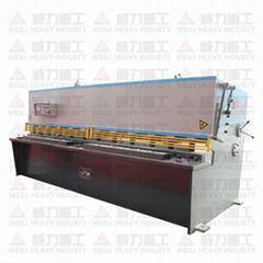 QC12Y-6x2500液壓擺式剪板機