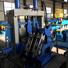 Roll forming machine for building material