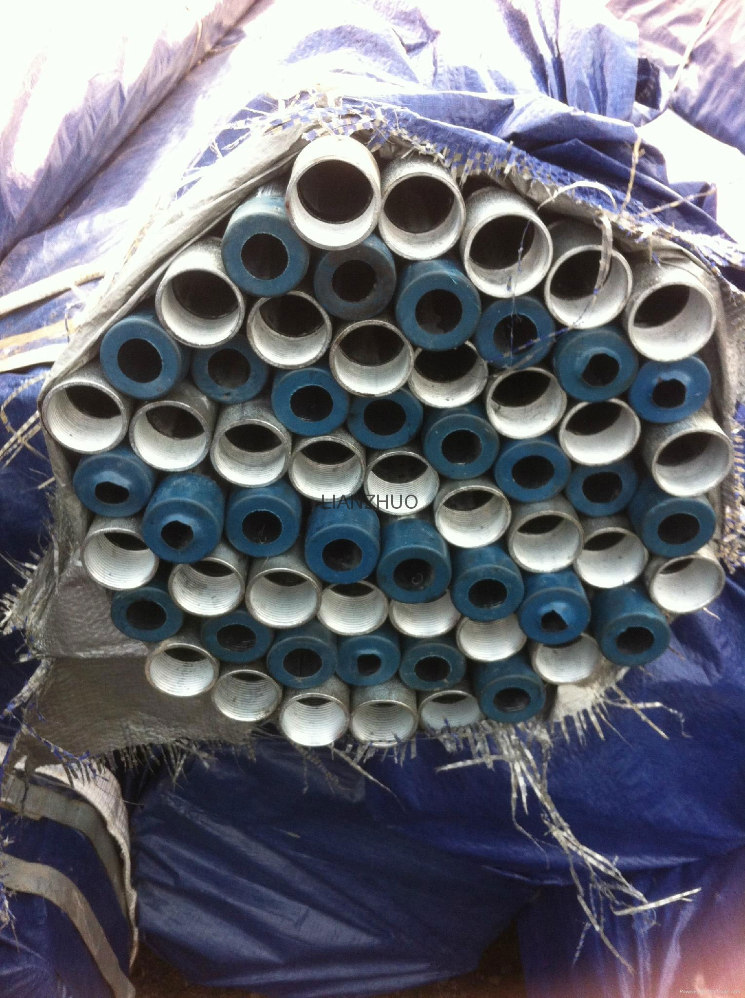 Galvanized round pipes 4