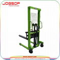 Good Manufacturer 2 Ton Manual Hydraulic Stacker with Low Price    