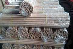 VIETNAM WHOLESALE WOODEN BROOM HANDLES WITH BEST PRICE