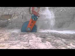 excavator rock saw with new design